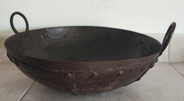 Fruttiera in ferro lavorato a mano 
